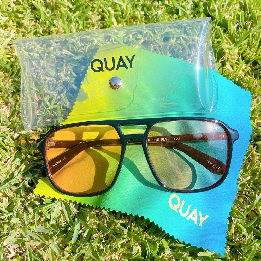 Like New QUAY Sunnies